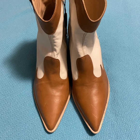 LAURA BELLARIVA WESTERN ANKLE BOOTS - Picture 3 of 8